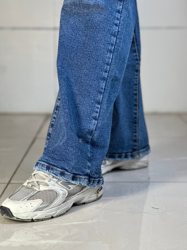 شلوار جین نیم بگ آبی