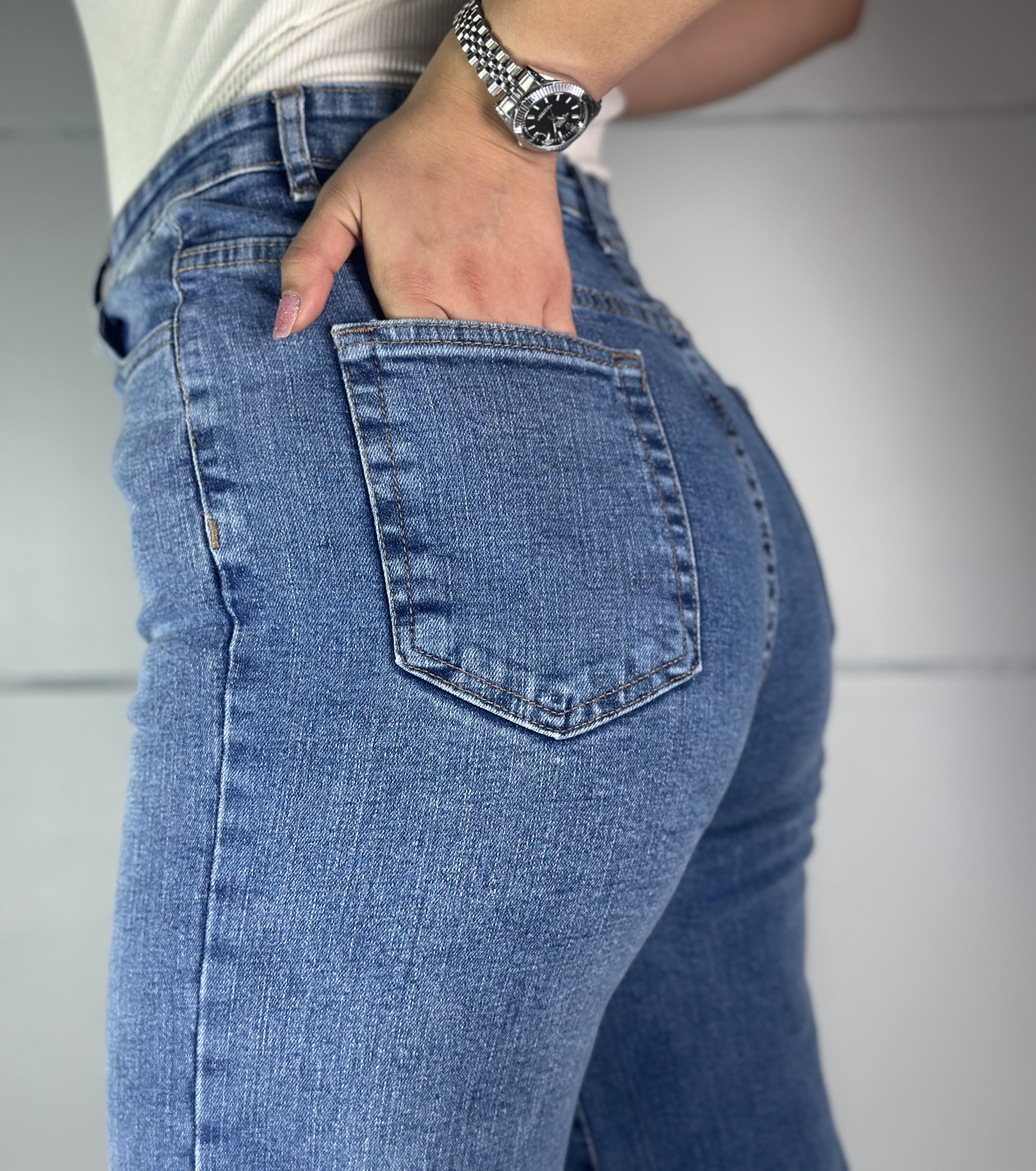 شلوار جین نیم بگ آبی